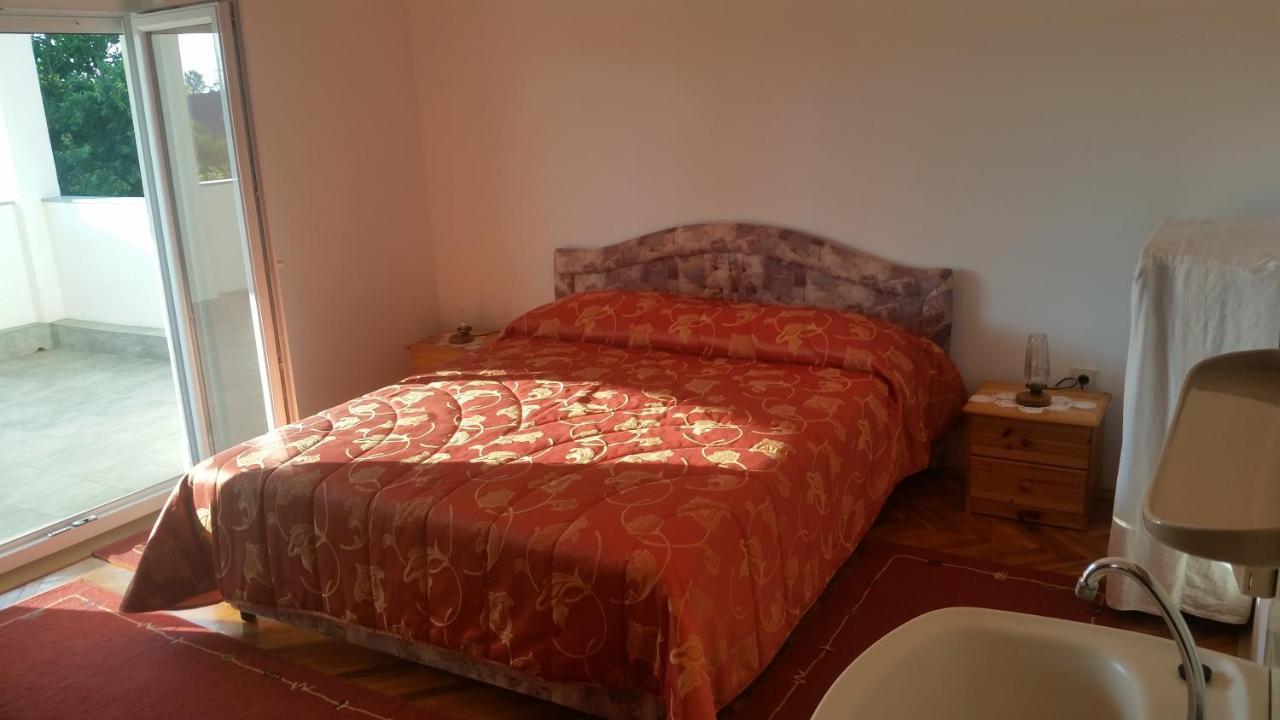 Beach Apartments Привлака Екстер'єр фото