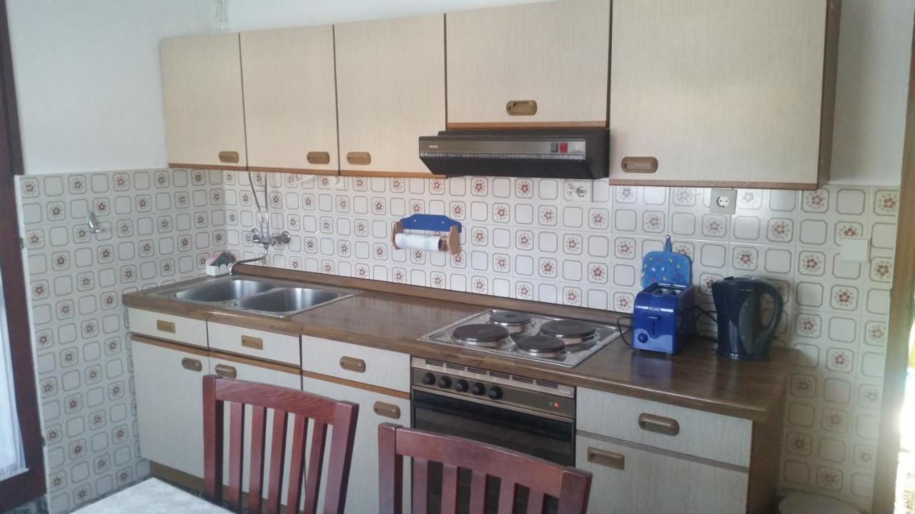 Beach Apartments Привлака Екстер'єр фото