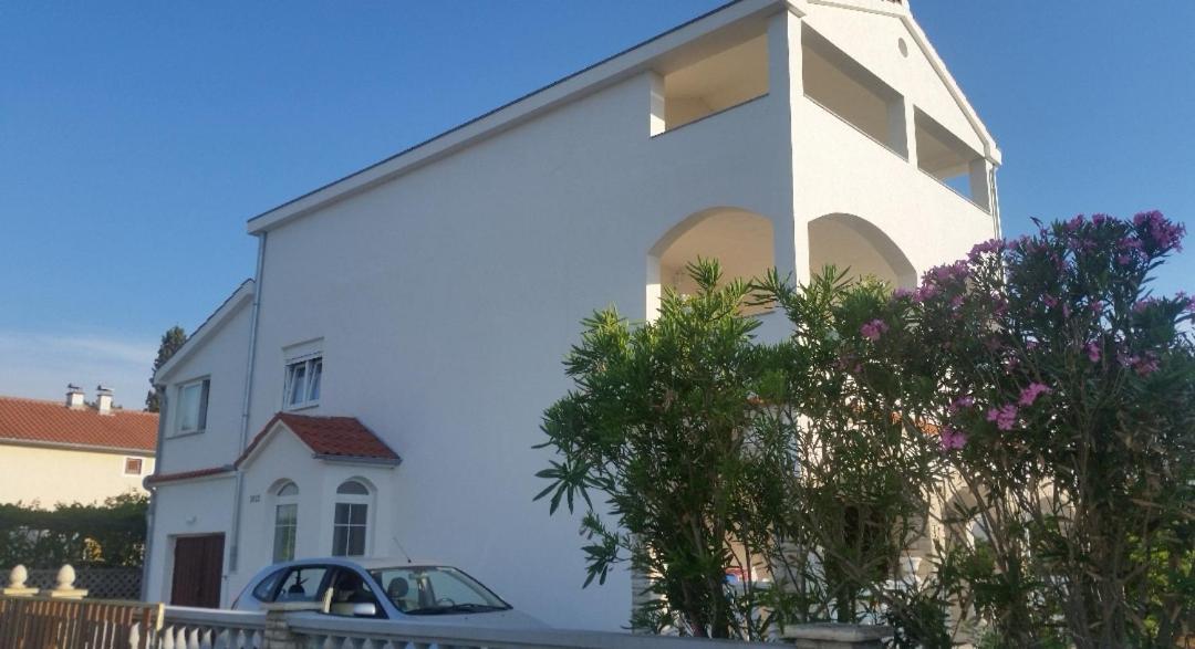 Beach Apartments Привлака Екстер'єр фото